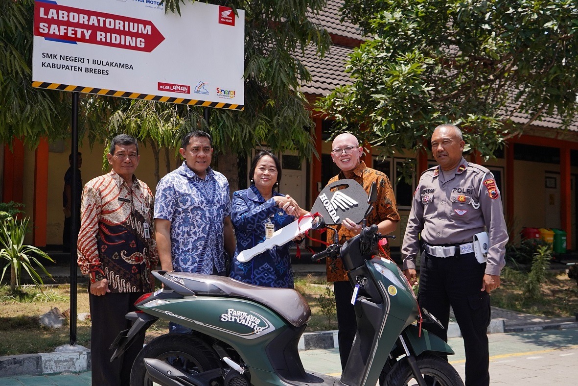 Foto : Yayasan AHM meresmikan Safety Riding Laboratorium Honda ke-6 di SMK mitra binaan yaitu SMK Negeri 1 Bulakamba.