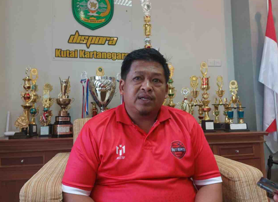Kepala Dispora Kukar, Aji Ali Husni.