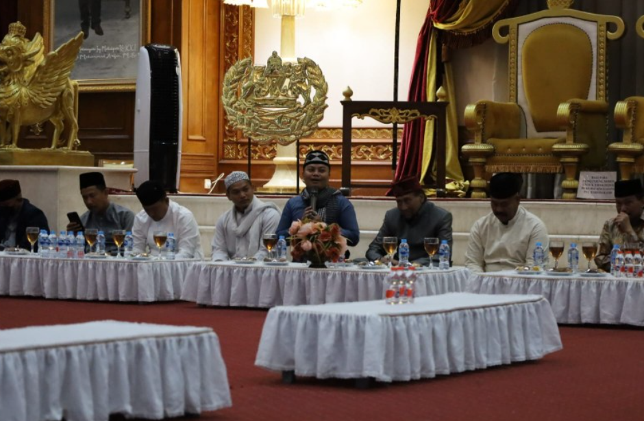 Bupati Kukar Buka Puasa Bersama Sultan Kutai Kartanegara Ing Martadipura