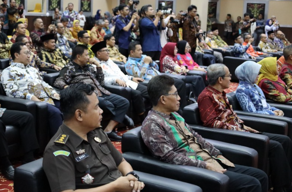 Sekda Kukar, Sunggono hadiri serah terima jabatan Kepala Badan Pemeriksa Keuangan (BPK) Perwakilan Provinsi Kalimantan Timur di Auditorium Nusantara Kantor BPK Perwakilan Provinsi Kaltim.