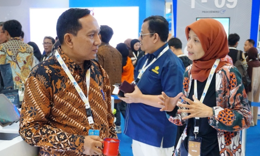 Asisten II Setkab Kutai Kartanegara Ahyani Fadianur Diani menghadiri The 49th Indonesian Petroleum Association Convention & Exhibition (IPA Convex) 2025.