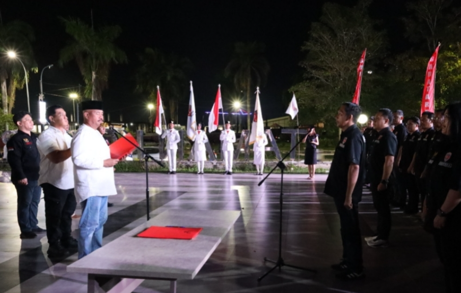 Bupati Kutai Kartanegara (Kukar) Edi Damansyah melantik Dewan Pengurus Pusat (DPP) Gerakan Pemuda Nusantara (GADATARA) Kalimantan Timur dan Dewan Pimpinan Cabang (DPC) GADATARA se-Kabupaten Kukar bertempat di Taman Kota Raja Tenggarong.