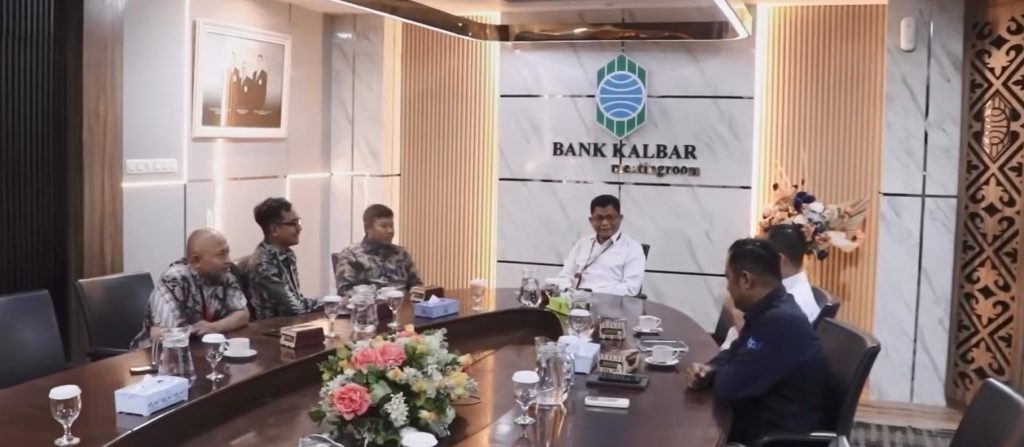 Telkom Regional 4 Kalimantan melakukan kunjungan strategis ke Bank Kalbar pada awal Februari 2026. (Voxnews.id)