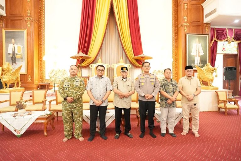 Erau Adat Kutai 2026 Tetap Digelar di Tengah Kabut Asap, Pemkab Siapkan Mitigasi. (Voxnews.id)