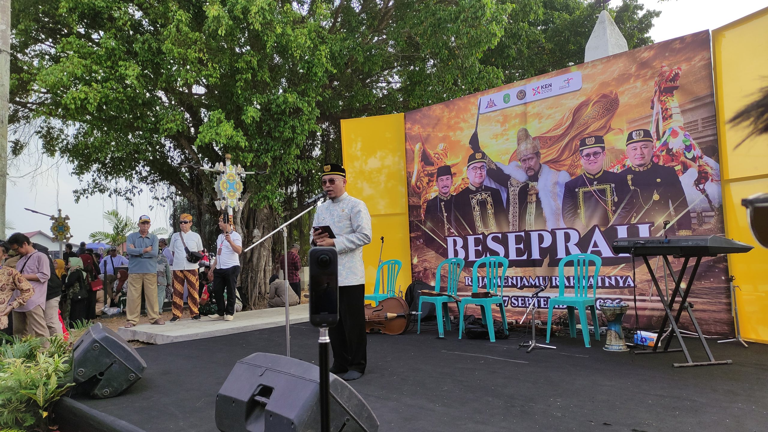 Kadisdikbud Kukar, Heriansyah saat sambutan di rangkaian kegiatan Festival Adat Erau 2026. (Voxnews.id)