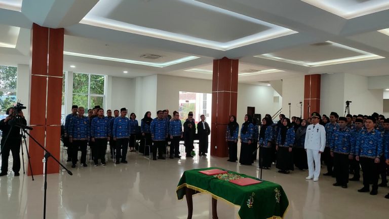 Pelantikan 58 pejabat yang dilantik BKPSDM Kukar. (Voxnews.id)