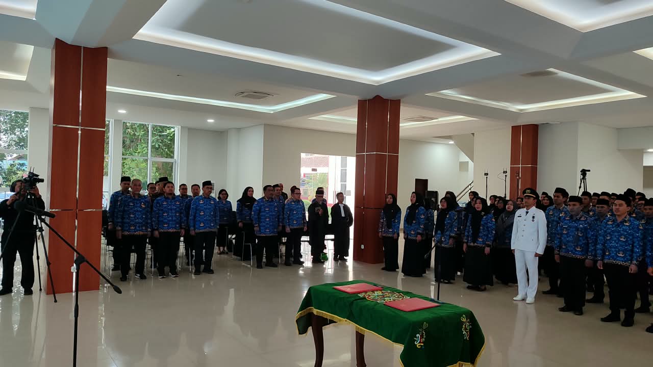 Pelantikan 58 pejabat yang dilantik BKPSDM Kukar. (Voxnews.id)