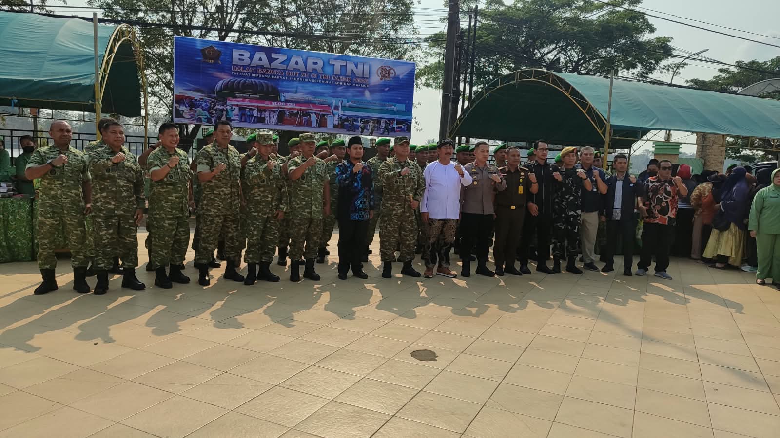Sekda Kukar, Sunggono saat menghadiri Bazar TNI di Kodim Kukar. (Voxnews.id)
