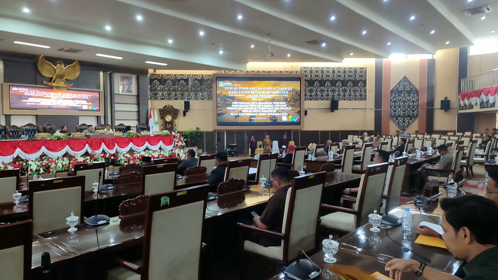 Suasana Sidang Paripurna Pembahasan Anggaran Perubahan 2026. (Voxnews.id)