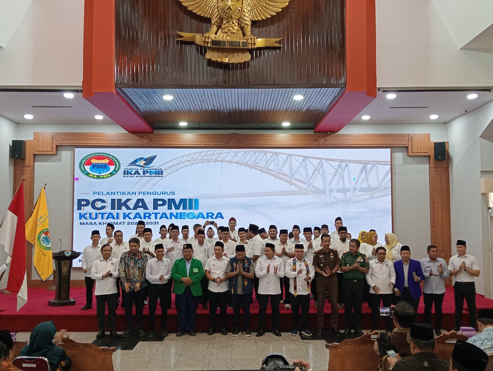 Kegiatan pelantikan IKA PMII Kukar periode 2026-2031. (Voxnews.id)
